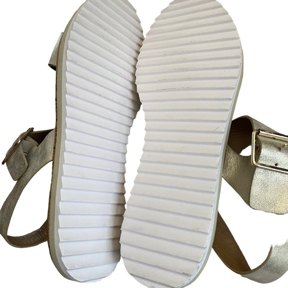 B-52 by Bullboxer Sandals Size 11 - Picture 7 of 8